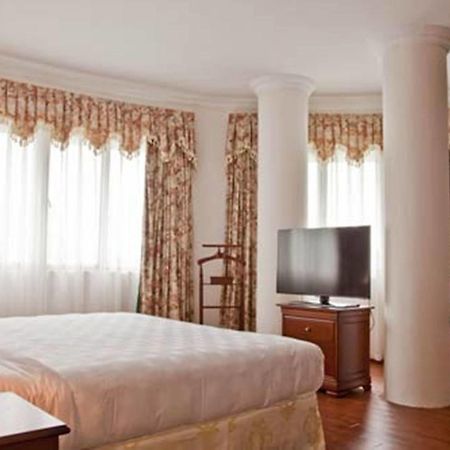 Green Park Hotel ハノイ市 エクステリア 写真